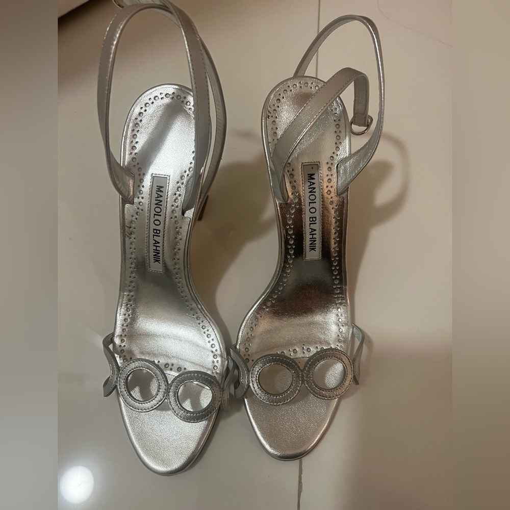 Manolo Blahnik - Kamistra Sandals - Silver